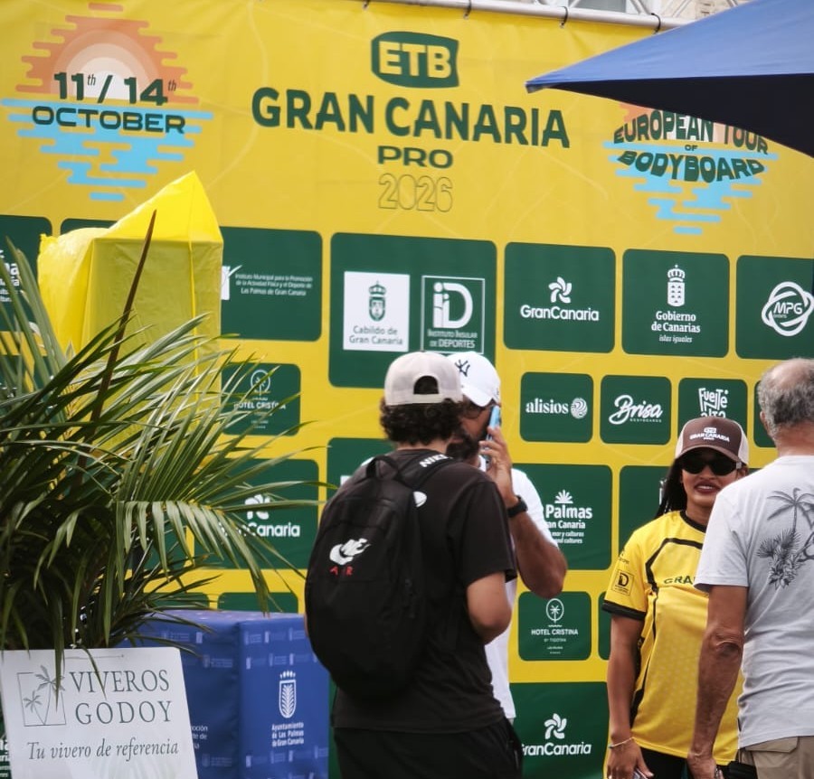 Bodyboarder riding a wave at La Cícer during the European Bodyboard Tour